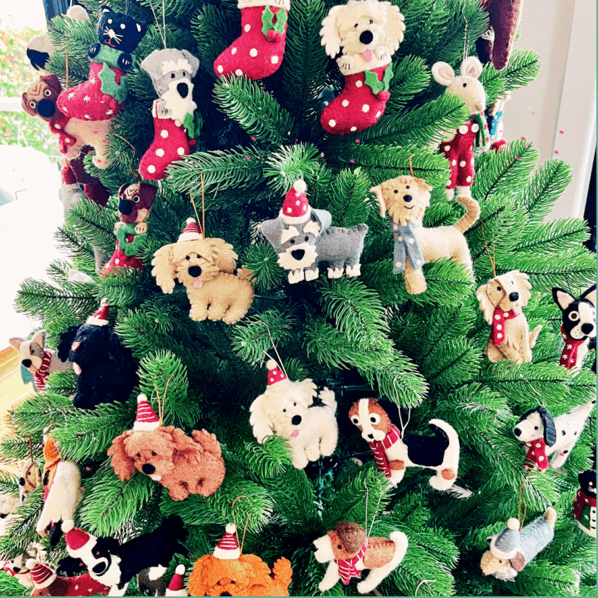 Christmas Golden Retrievers