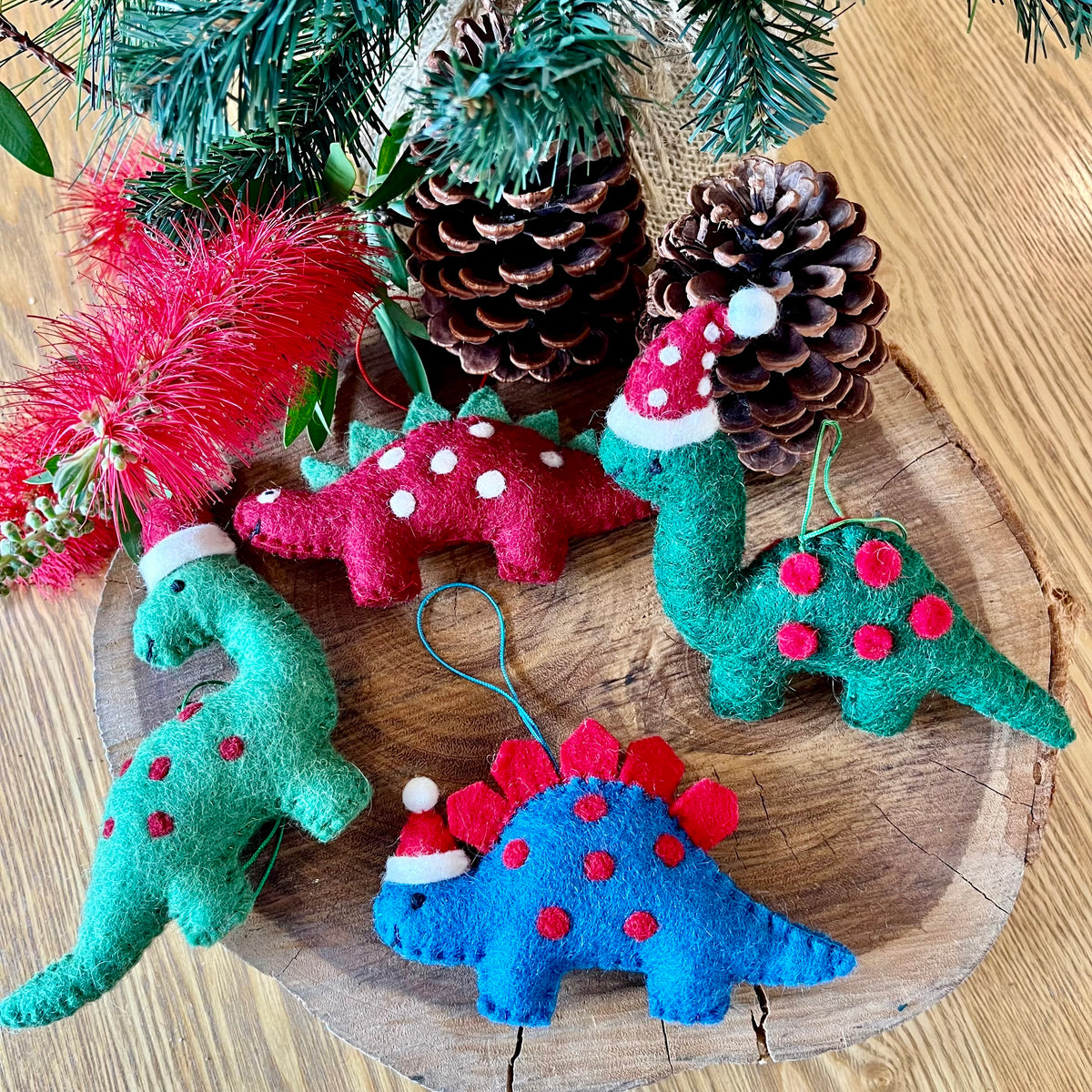 Brachiosaurus Christmas Dinosaur - Pashom