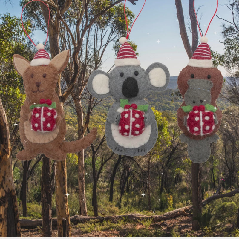 Aussie Animals with presents